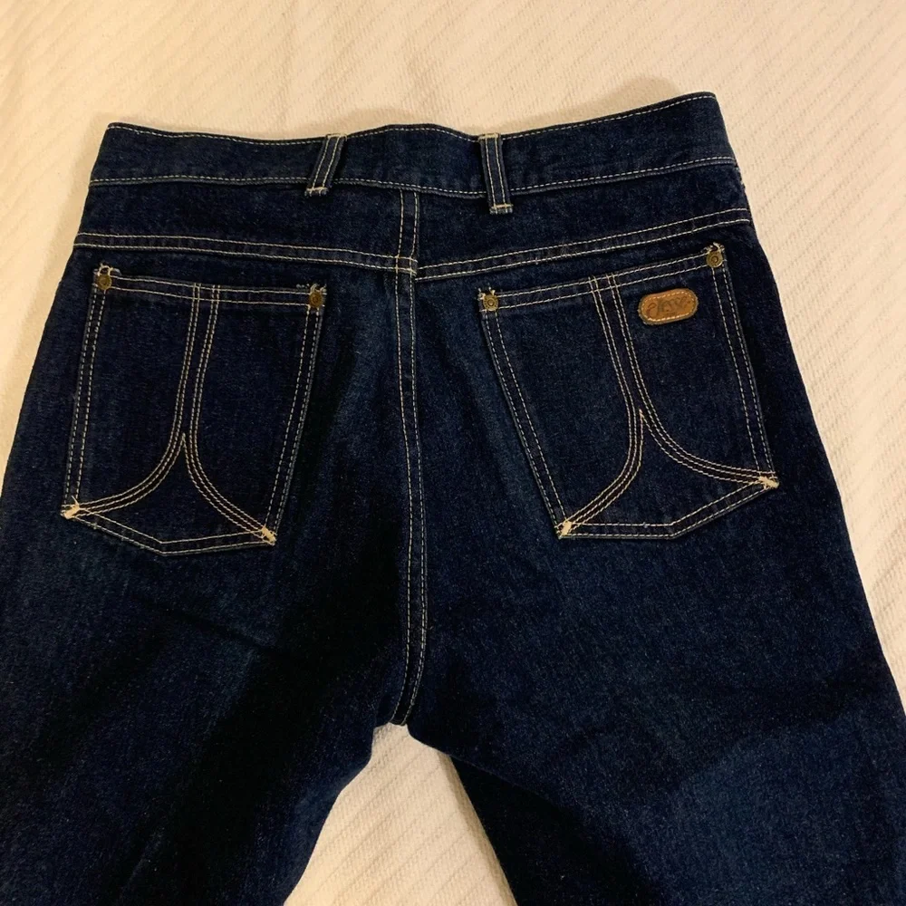 Jesse Jeans in Dark Blue - Picture 3 of 5